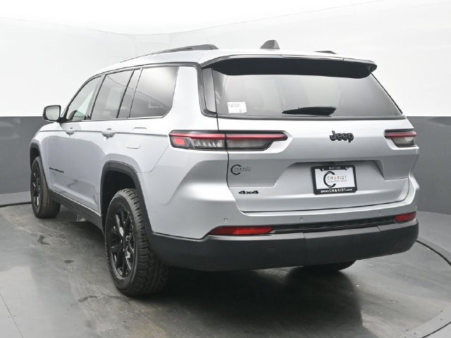 Used 2024 Jeep Grand Cherokee L Laredo AWD/4WD image 4