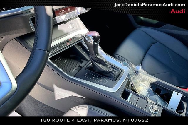 Used 2025 Audi Q3 2.0T Premium w/ Convenience Package image 12