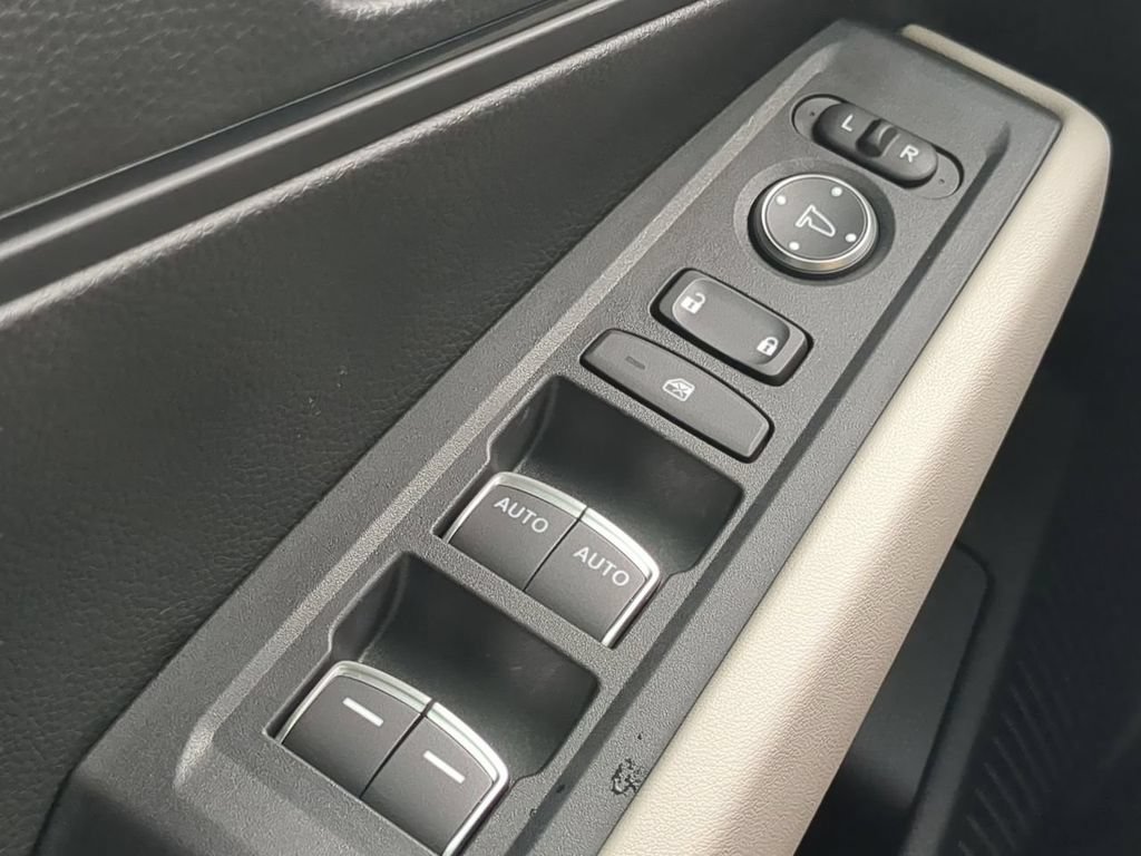 Certified 2025 Honda Accord LX image 19