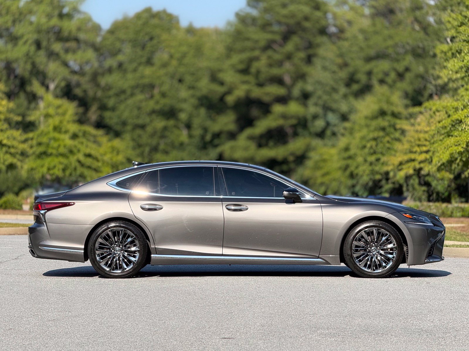 Used 2018 Lexus LS 500 w/ Interior Upgrade Package RWD image 12
