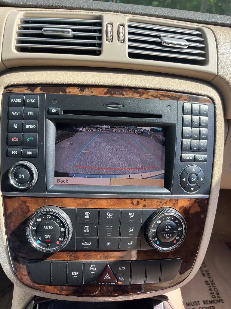 Used 2011 Mercedes-Benz R 350 4MATIC image 43
