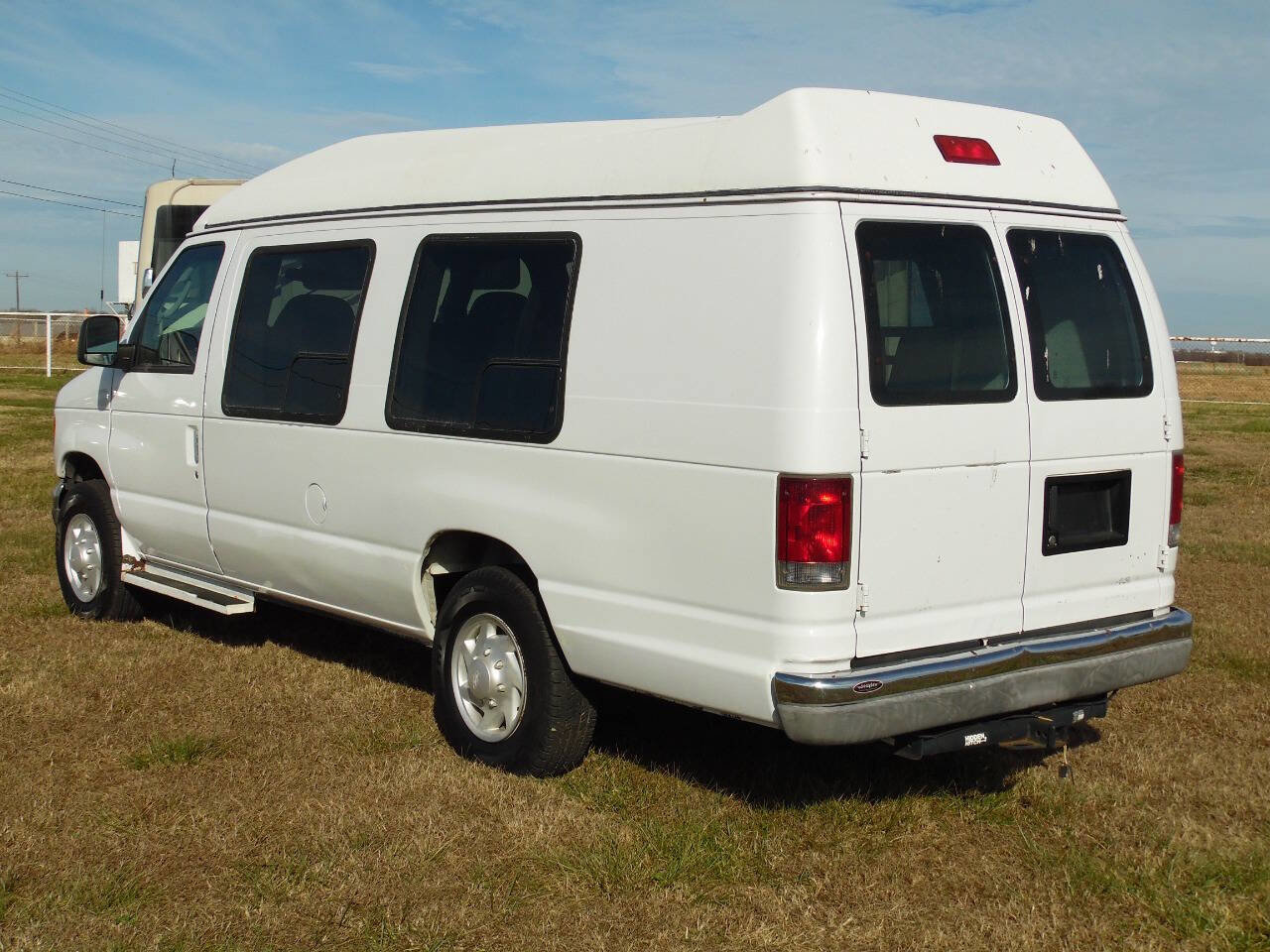 Used 2004 Ford E-250 and Econoline 250 Extended image 5