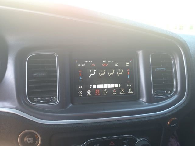 Used 2020 Dodge Charger SXT RWD image 7