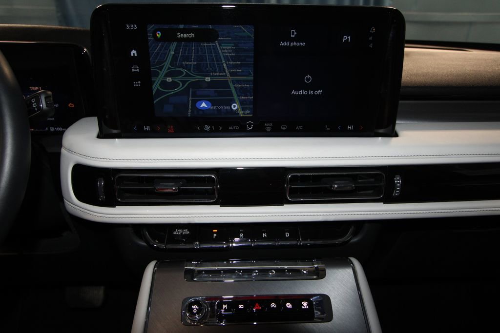 Used 2025 Lincoln Aviator AWD image 16