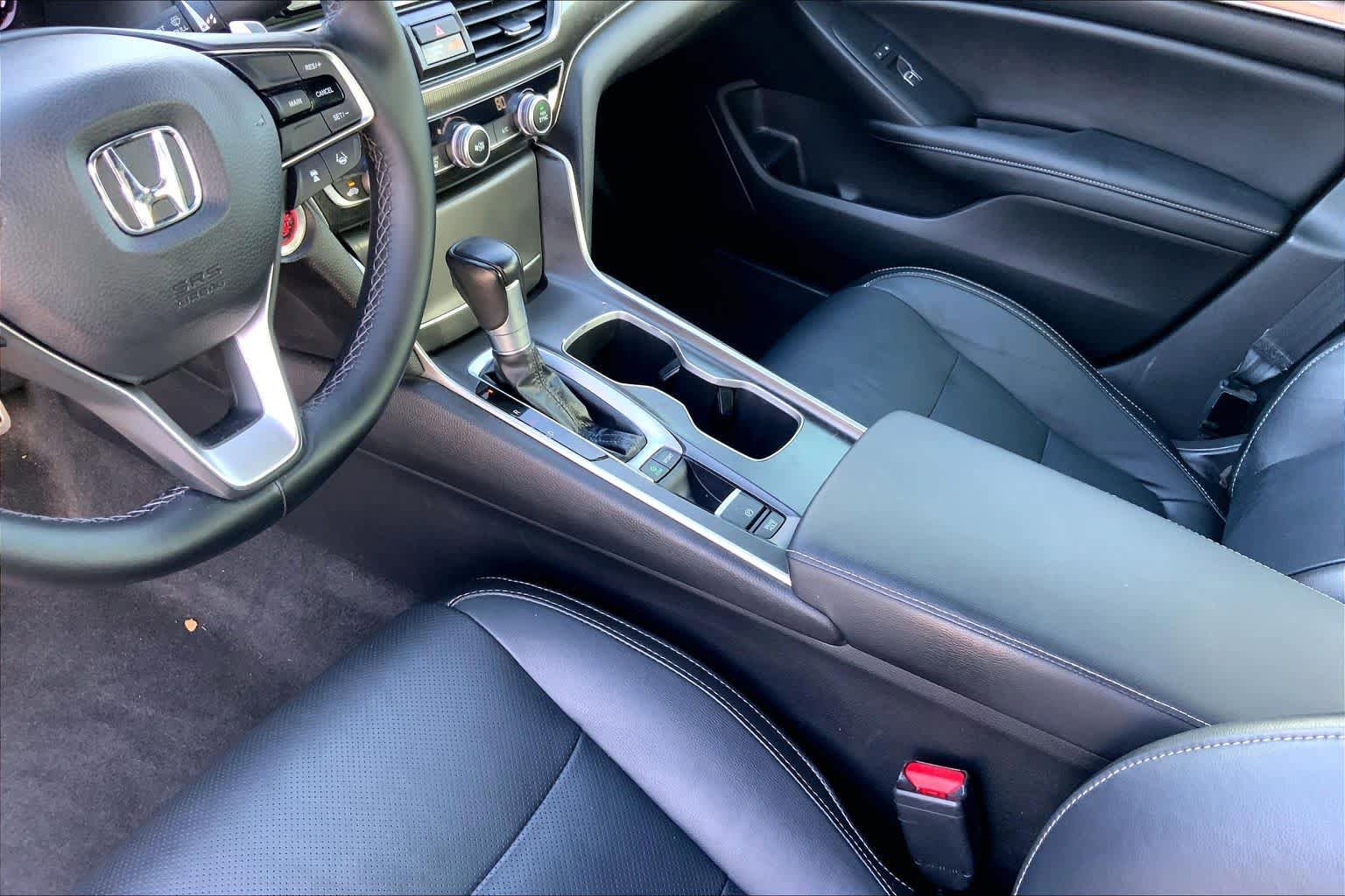 Used 2018 Honda Accord Sport image 16