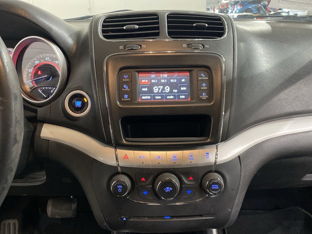 Used 2017 Dodge Journey SE w/ Flexible Seating Group image 14