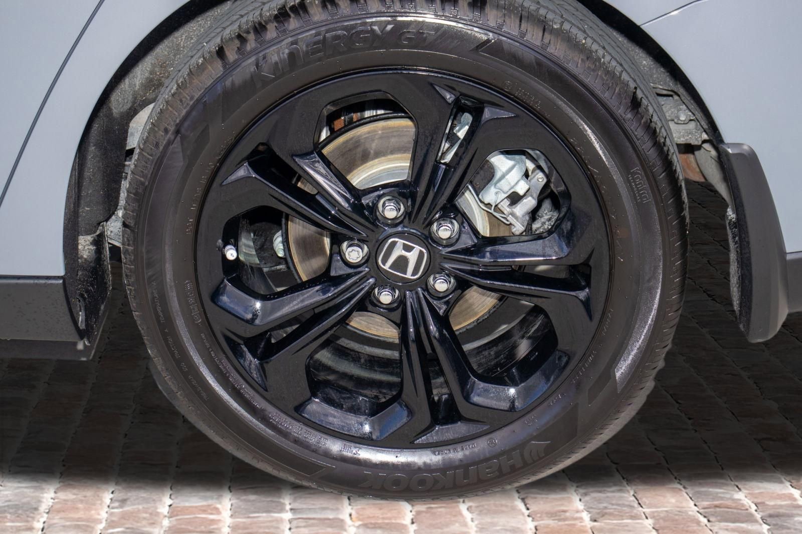 Certified 2025 Honda Accord SE image 37