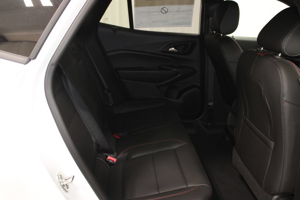 New 2026 Chevrolet Trax RS w/ Sunroof Package FWD image 26