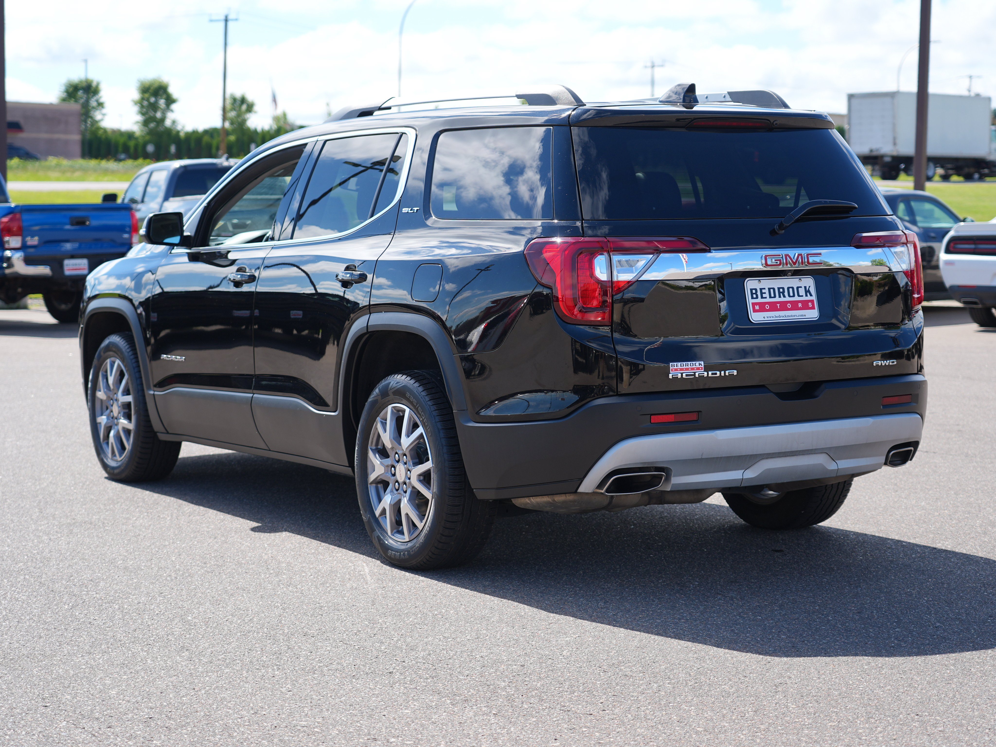 Used 2021 GMC Acadia SLT w/ Preferred Package AWD/4WD image 5