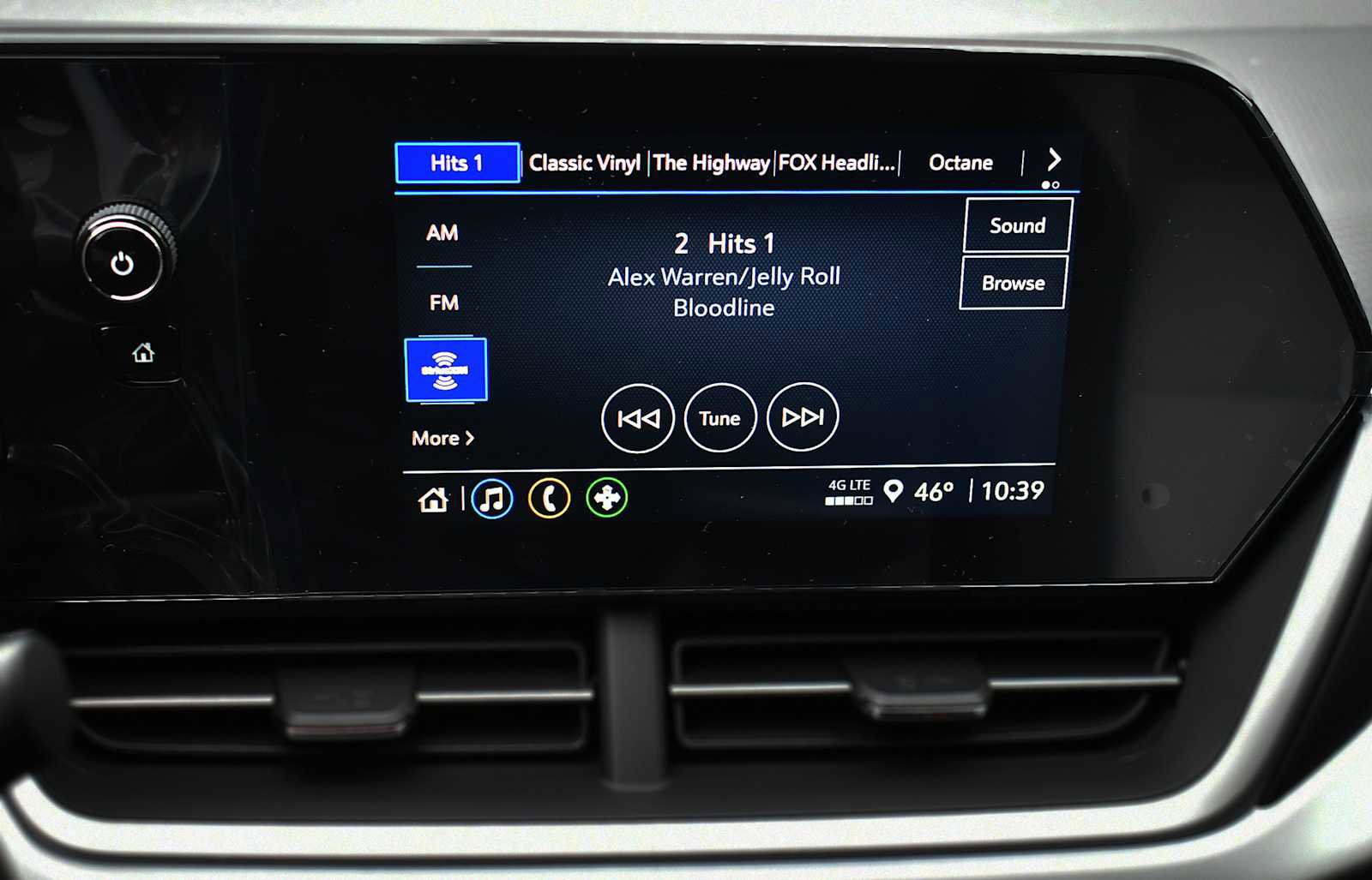 New 2026 Chevrolet Trax RS w/ Driver Confidence Package image 15