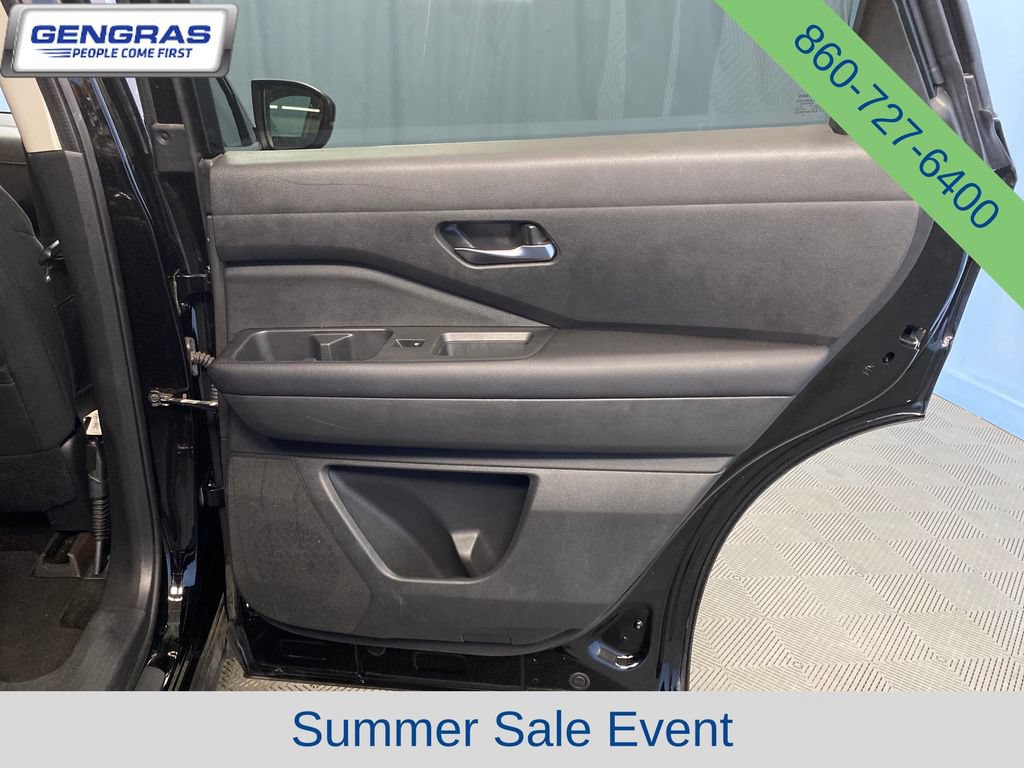 Used 2022 Nissan Pathfinder SV AWD/4WD image 41