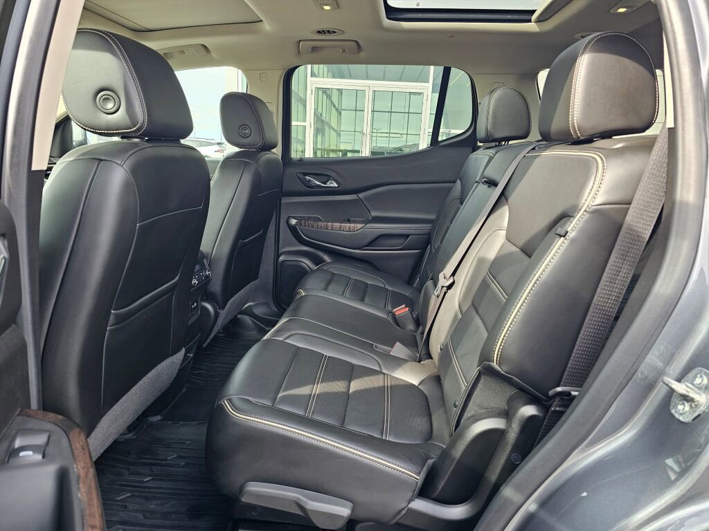 Used 2021 GMC Acadia Denali w/ GMC Pro Grade Package AWD/4WD image 12