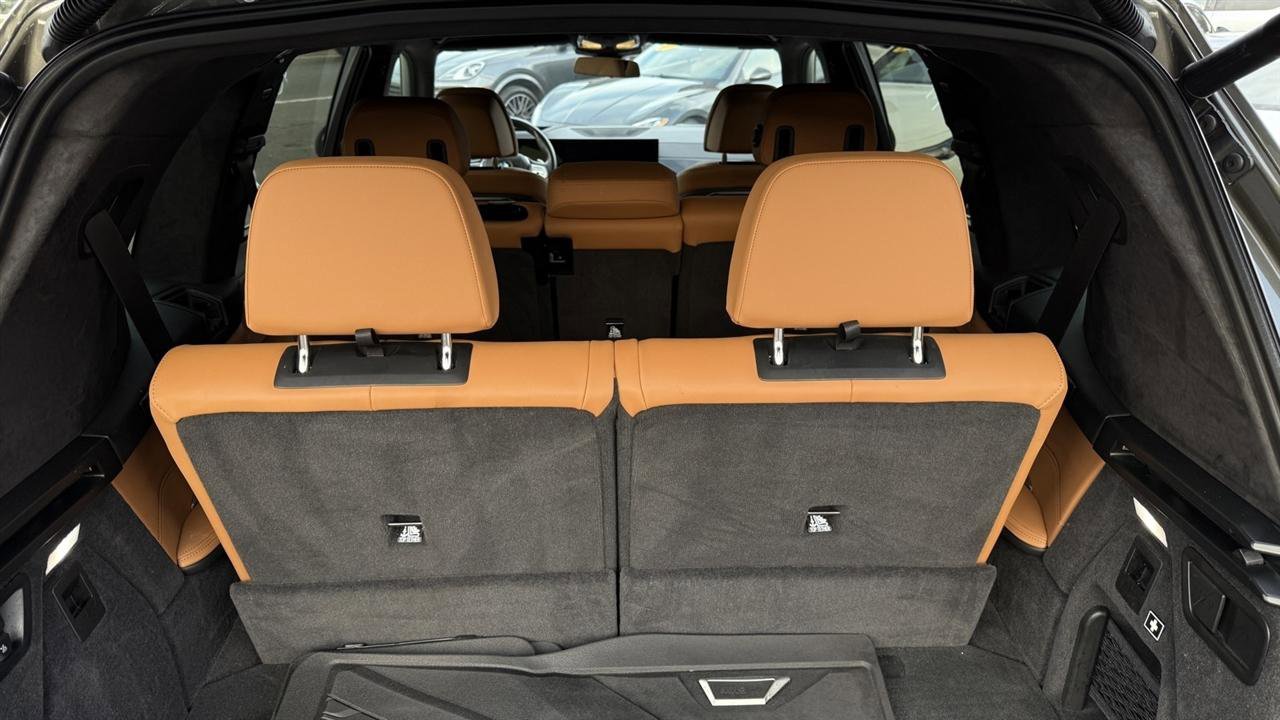 Used 2024 BMW X7 xDrive40i image 23