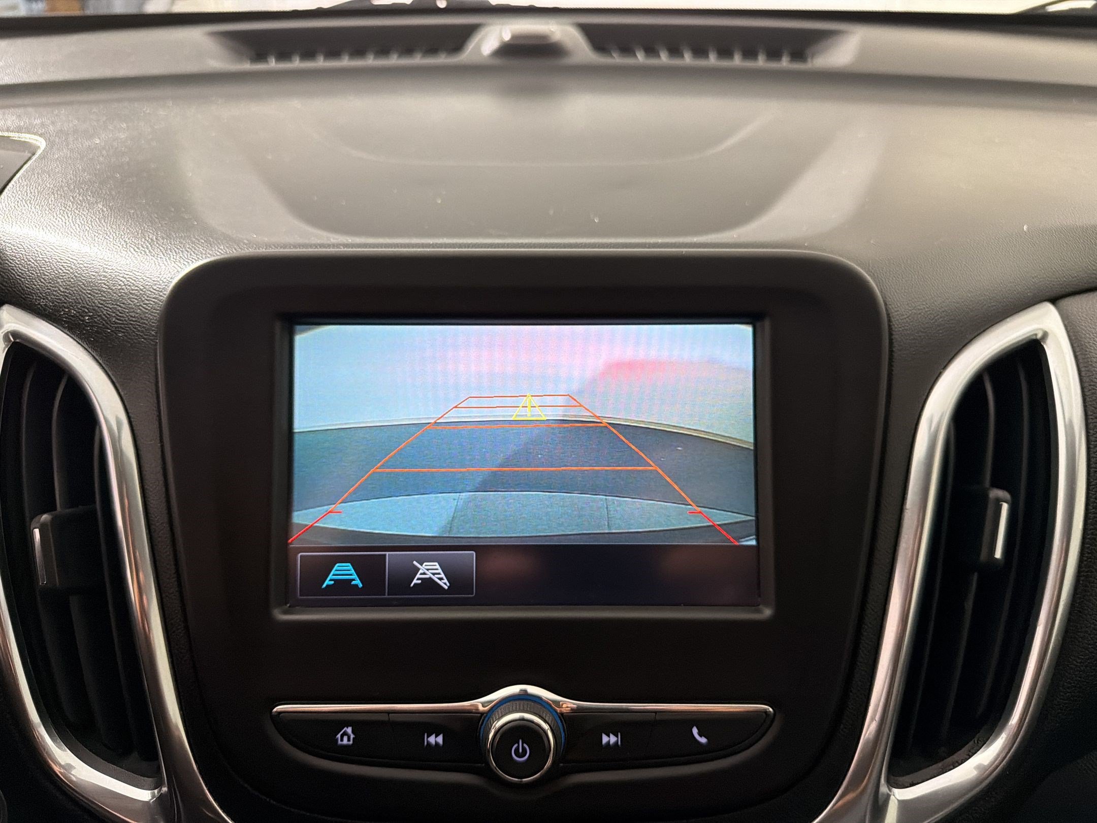 Used 2018 Chevrolet Equinox LT FWD image 27