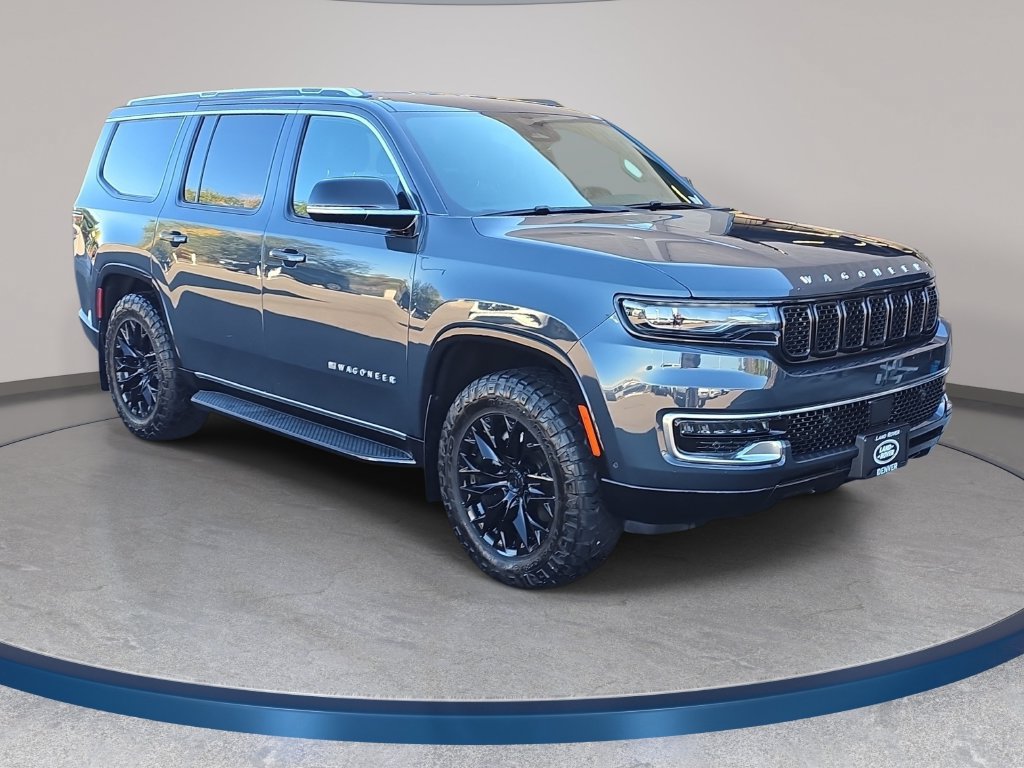 Used 2023 Jeep Wagoneer 4WD image 4