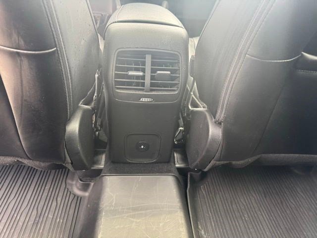 Certified 2024 Ford Escape Platinum w/ Class II Trailer Tow Package AWD/4WD image 27