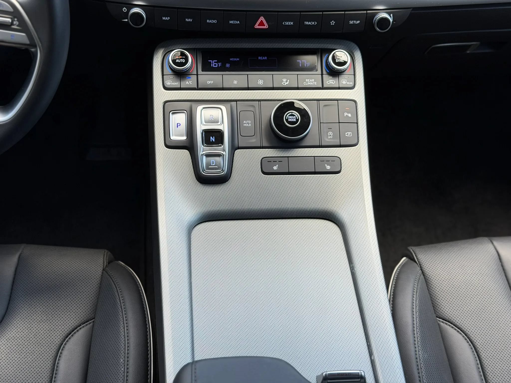 Used 2025 Hyundai Palisade SEL FWD image 15