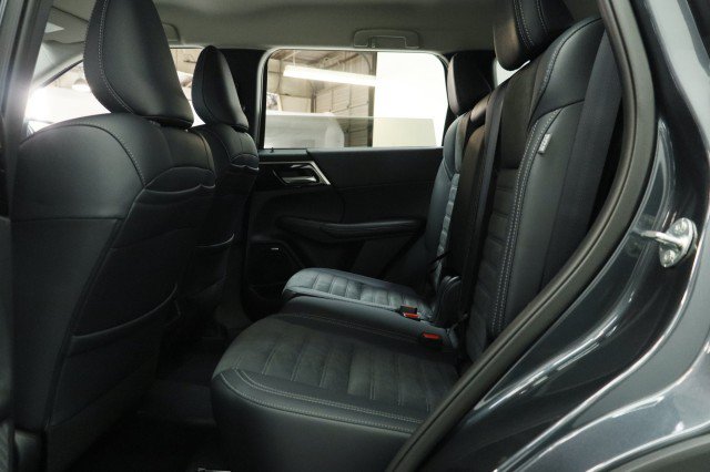 New 2026 Mitsubishi Outlander SE FWD image 23
