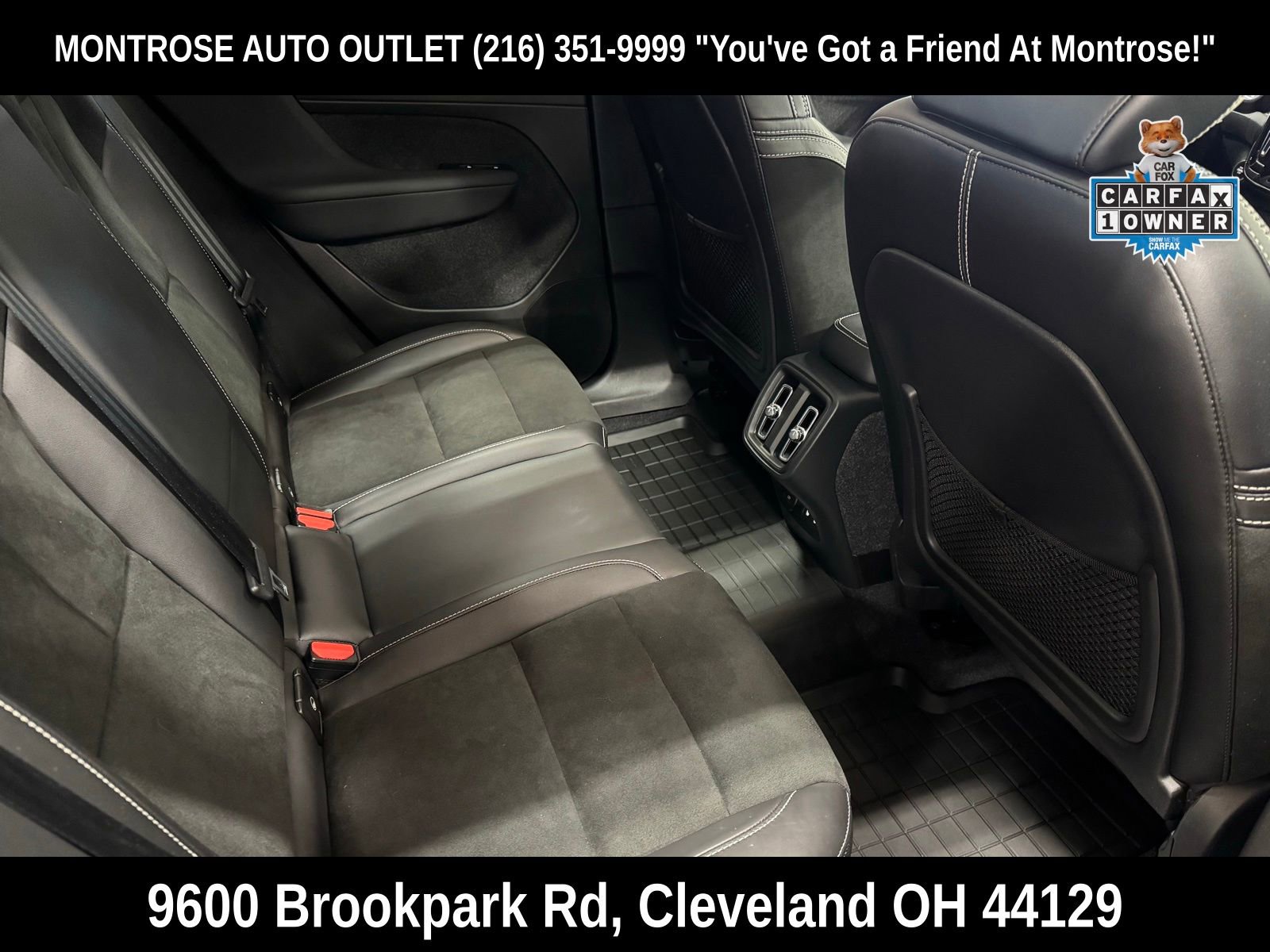 Used 2022 Volvo XC40 T5 R-Design w/ Climate Package image 48