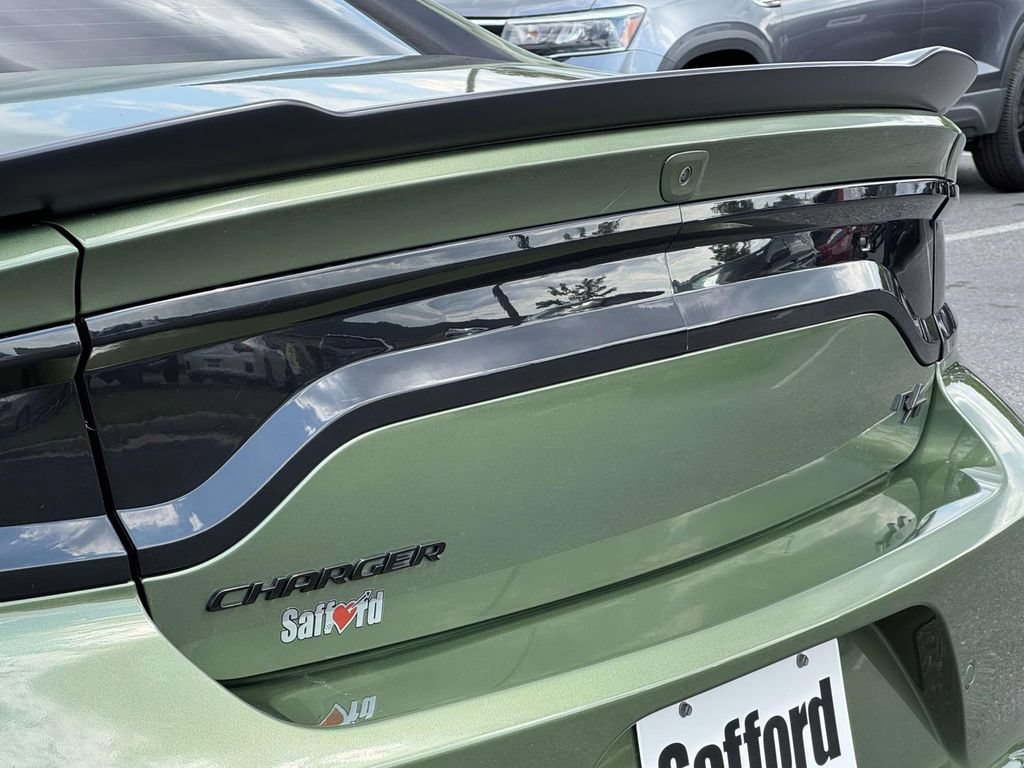 Used 2022 Dodge Charger R/T w/ Plus Group RWD image 11