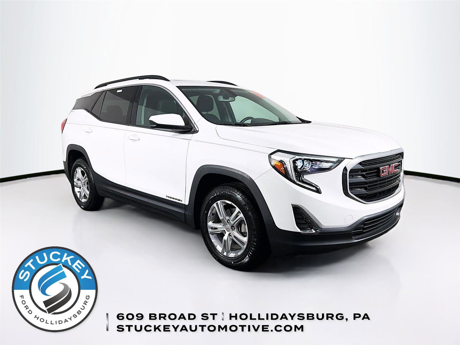 Used 2018 GMC Terrain SLE w/ Driver Convenience Package AWD/4WD image 1