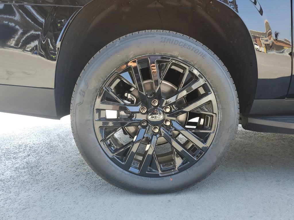 New 2026 Chevrolet Suburban LS w/ LPO, Dark Essentials Package image 5