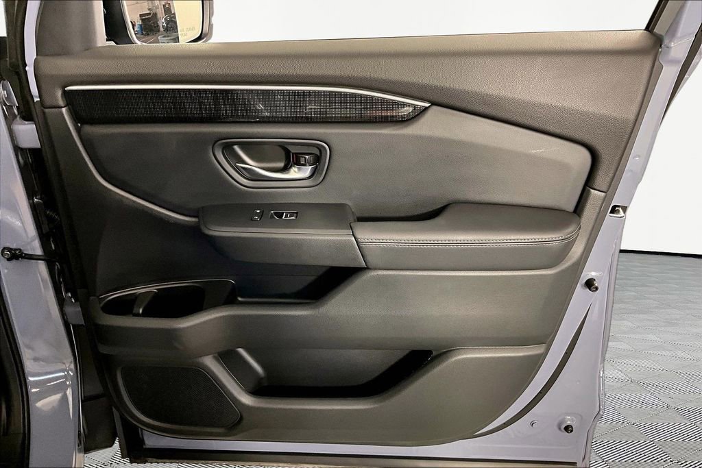 Used 2025 Honda Pilot Elite image 28