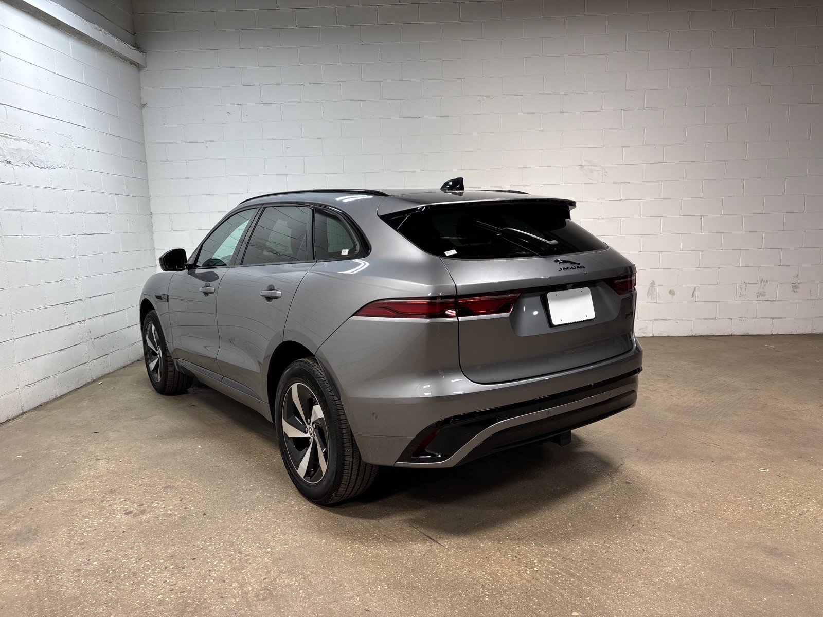 New 2026 Jaguar F-PACE R-Dynamic S AWD/4WD image 9