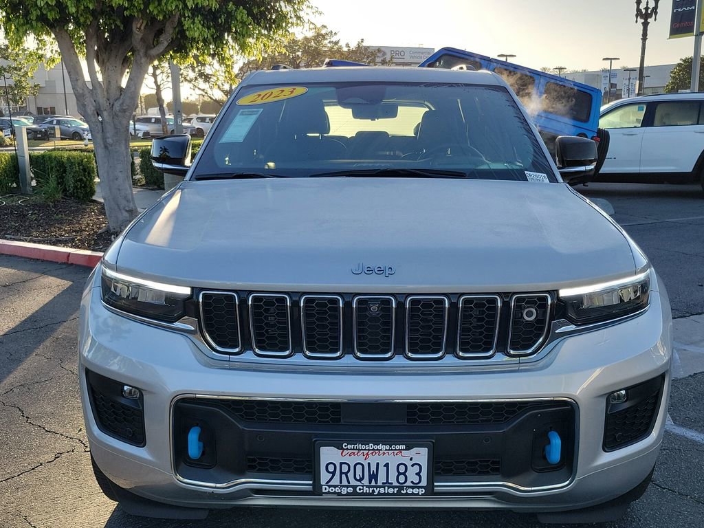 Used 2023 Jeep Grand Cherokee Overland w/ Advanced Protech Group III image 25