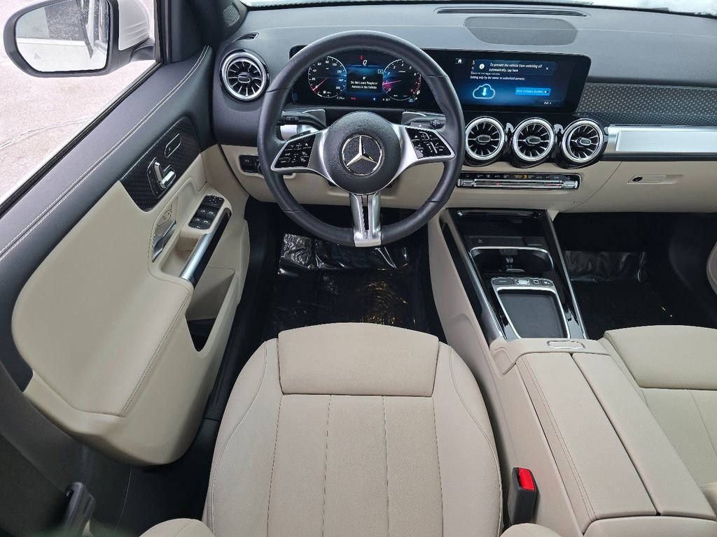 Certified 2025 Mercedes-Benz GLB 250 4MATIC image 21