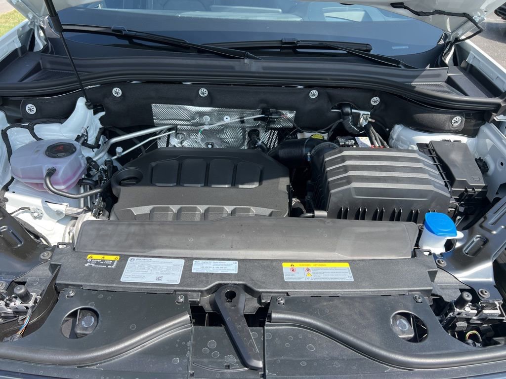 New 2026 Volkswagen Atlas Cross Sport SEL R-Line image 11