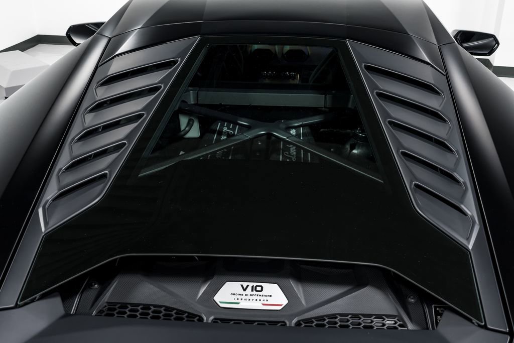 Used 2022 Lamborghini Huracan EVO RWD image 57