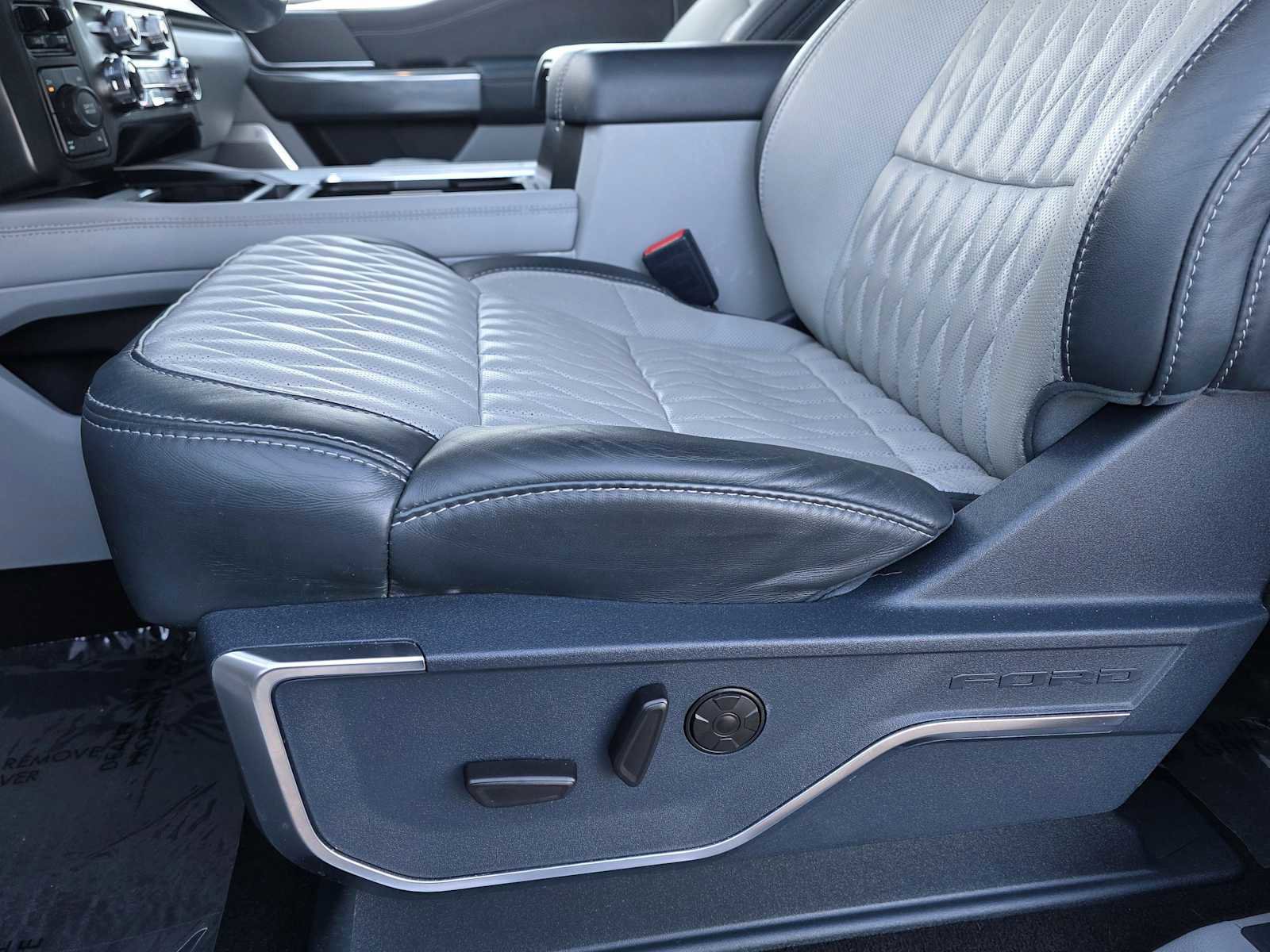 Used 2024 Ford F350 Limited w/ FX4 Off-Road Package image 16