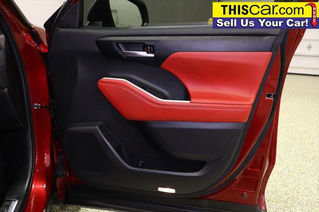 Used 2023 Toyota Highlander XSE image 29