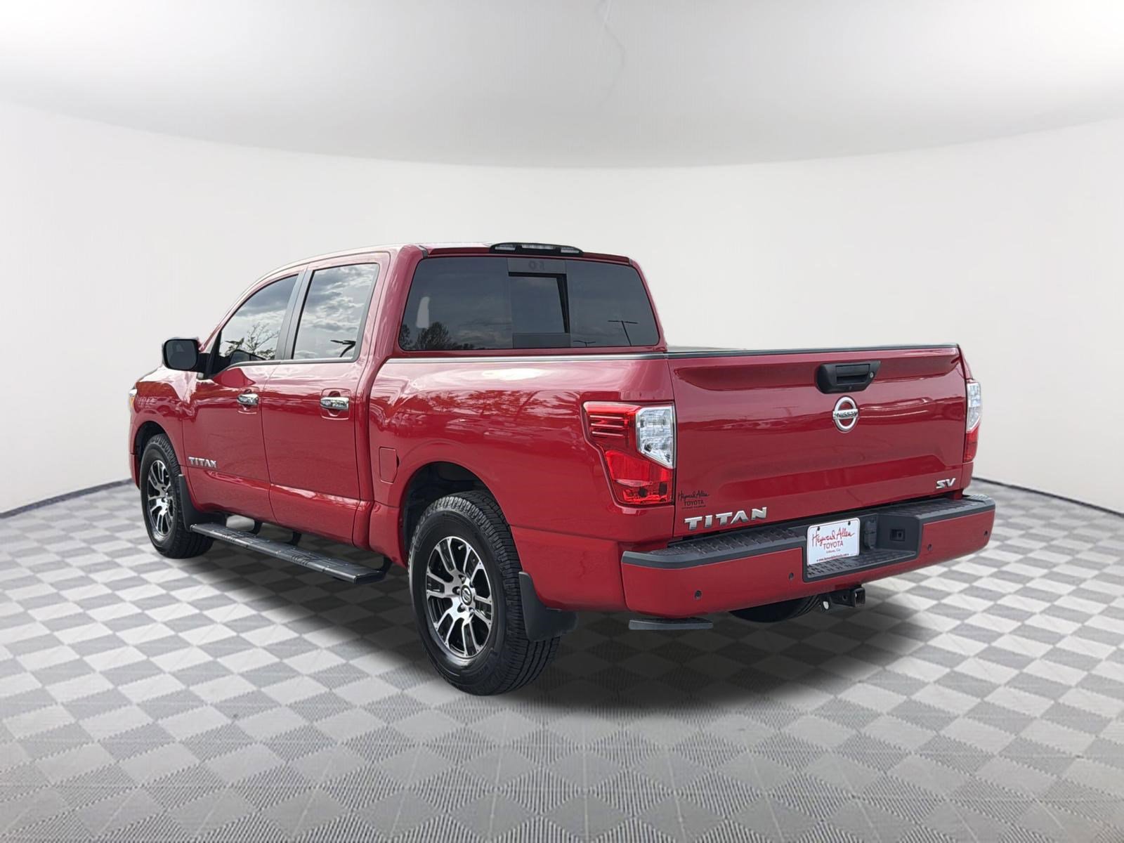 Used 2021 Nissan Titan SV w/ Accessory Utility Package RWD image 15