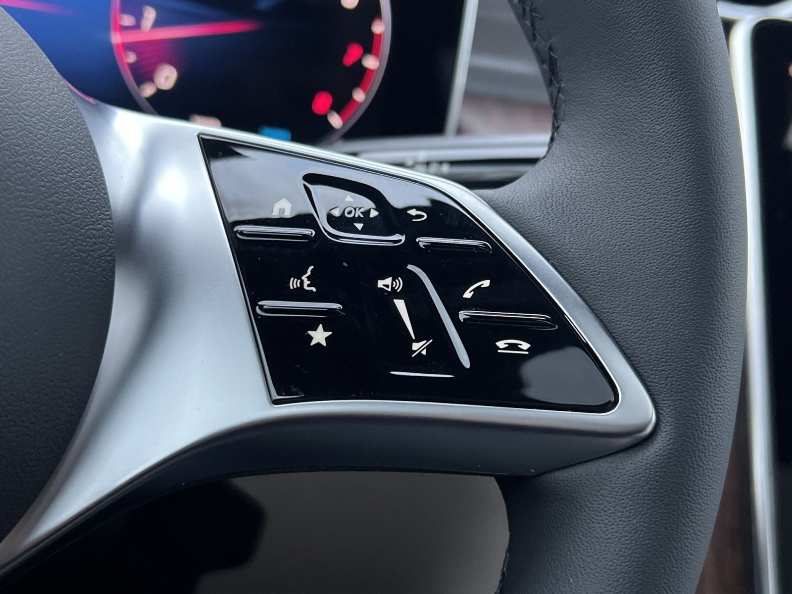 New 2026 Mercedes-Benz GLC 300 4MATIC image 29