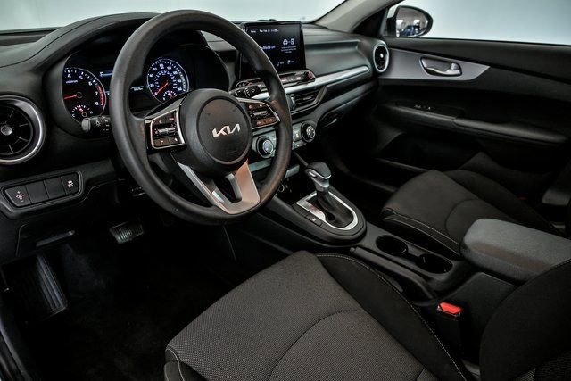 Used 2023 Kia Forte LXS image 10