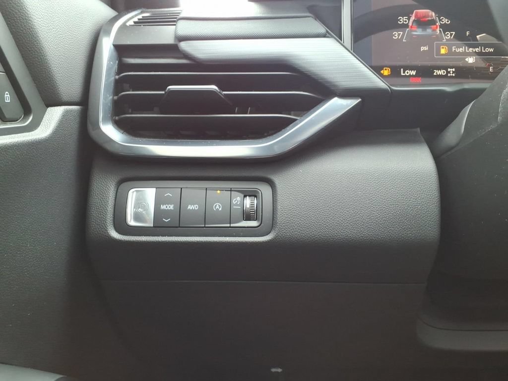 Used 2024 GMC Acadia AT4 w/ Luxury Package AWD/4WD image 16