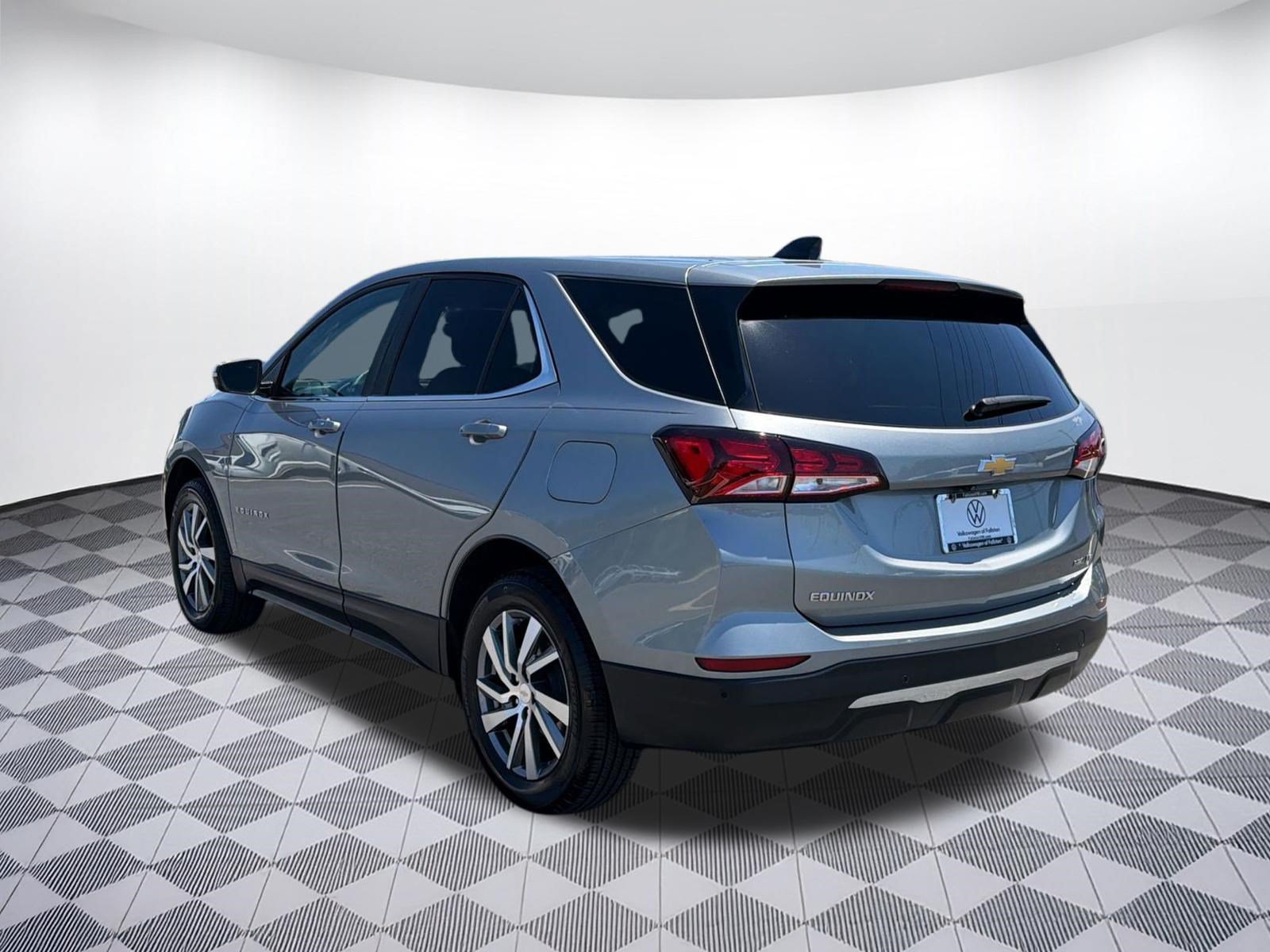 Used 2023 Chevrolet Equinox LT AWD/4WD image 3