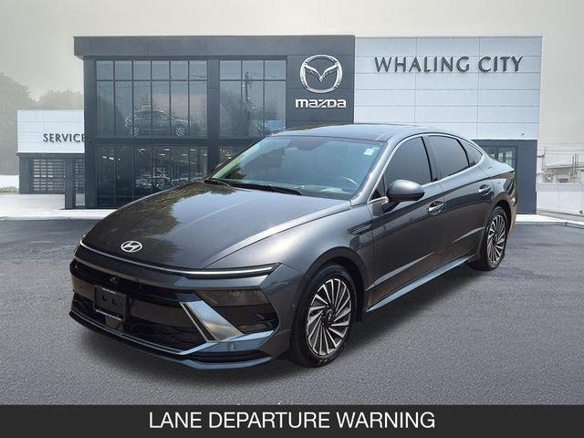 Used 2025 Hyundai Sonata Limited FWD image 3