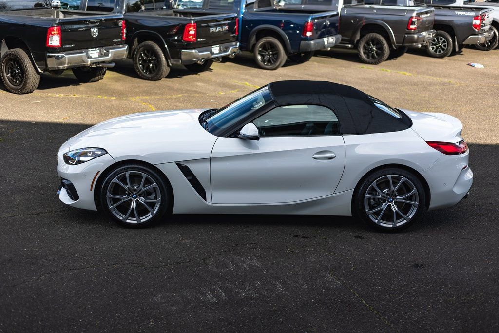 Used 2020 BMW Z4 sDrive30i w/ Convenience Package image 11