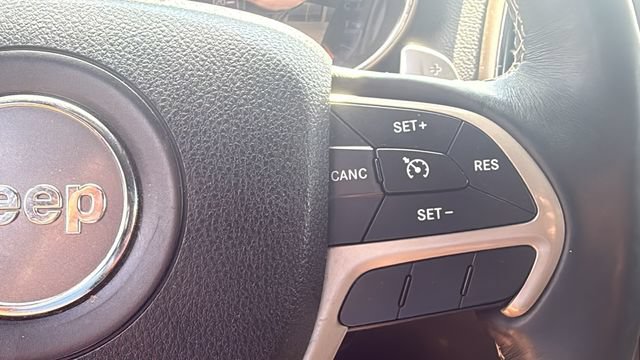 Used 2017 Jeep Grand Cherokee Limited AWD/4WD image 18