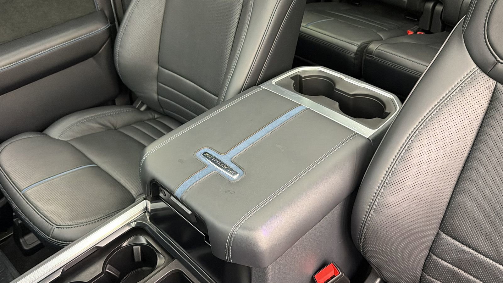 Used 2026 Ford F450 Platinum w/ FX4 Off-Road Package image 27