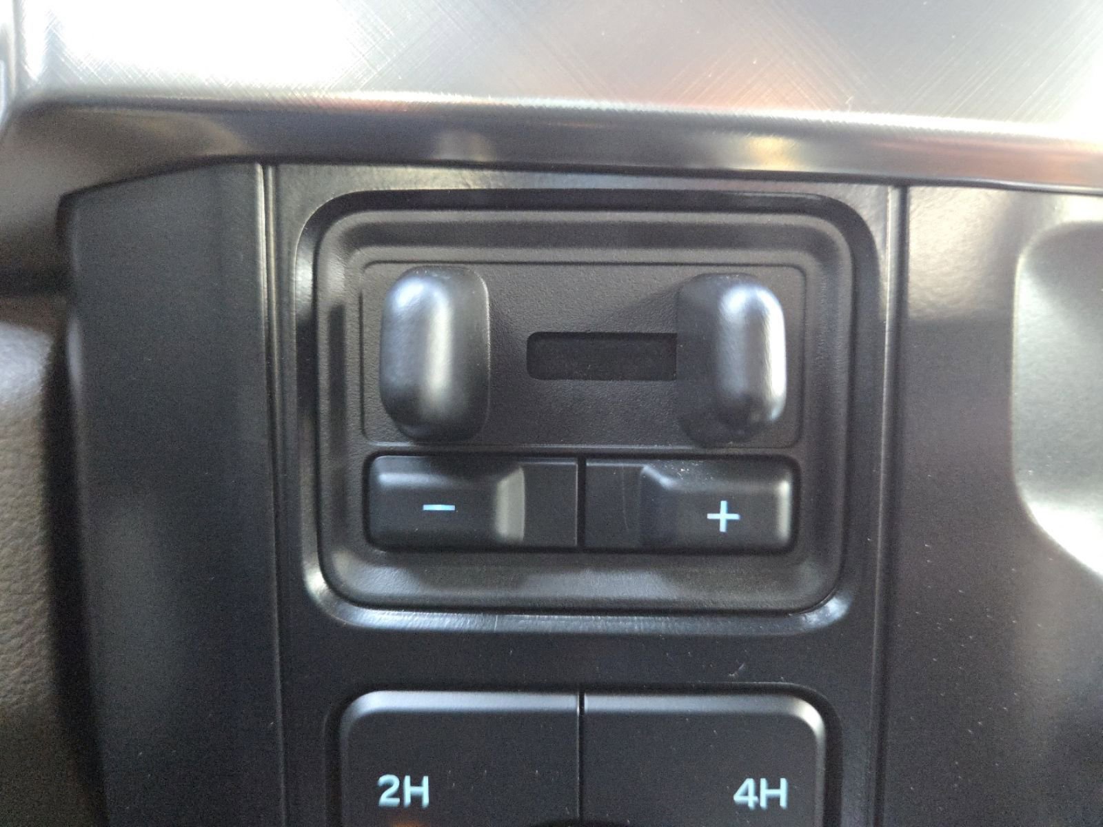 Used 2025 Ford F450 King Ranch w/ Chrome Package image 12