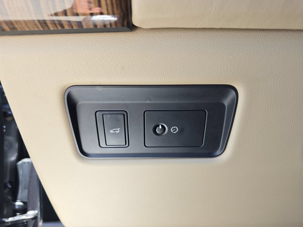 Used 2018 Land Rover Range Rover Long Wheelbase Supercharged AWD/4WD image 30