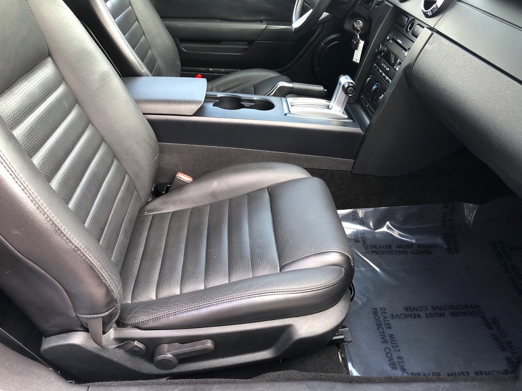 Used 2006 Ford Mustang GT image 29