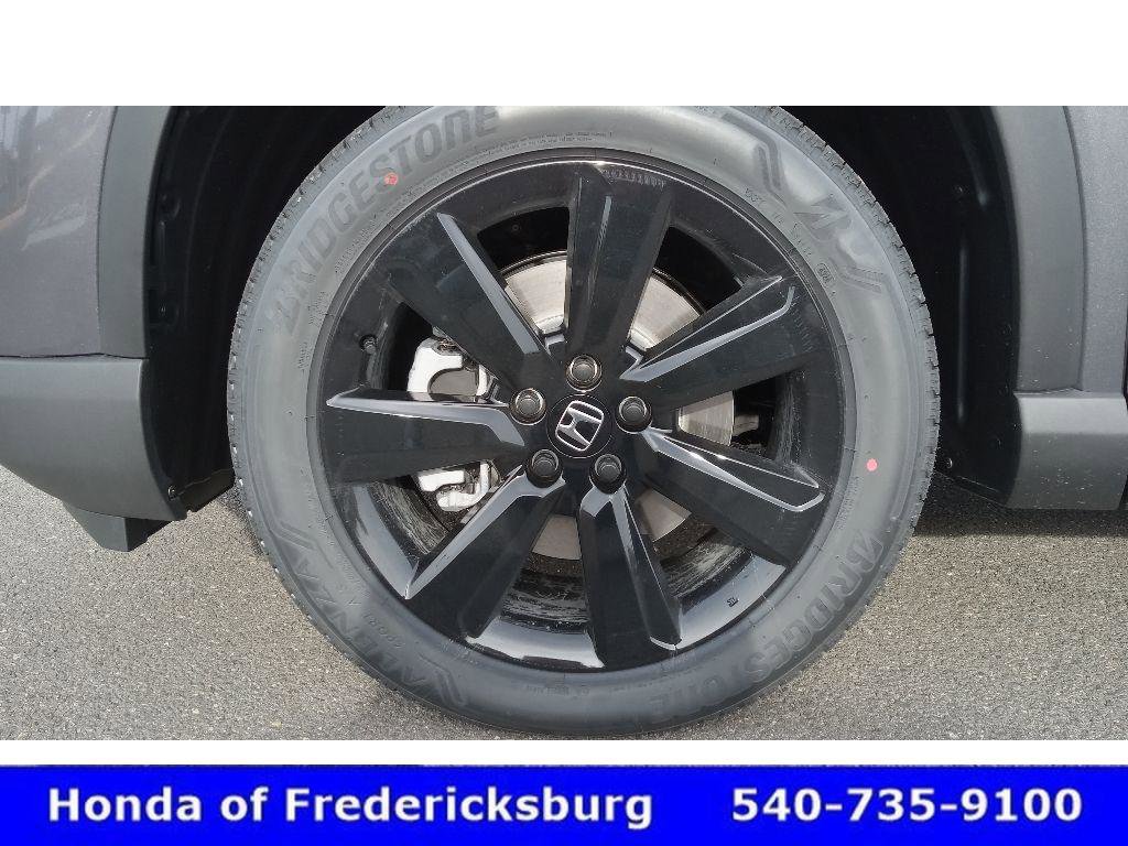 Certified 2025 Honda Pilot Black Edition image 9