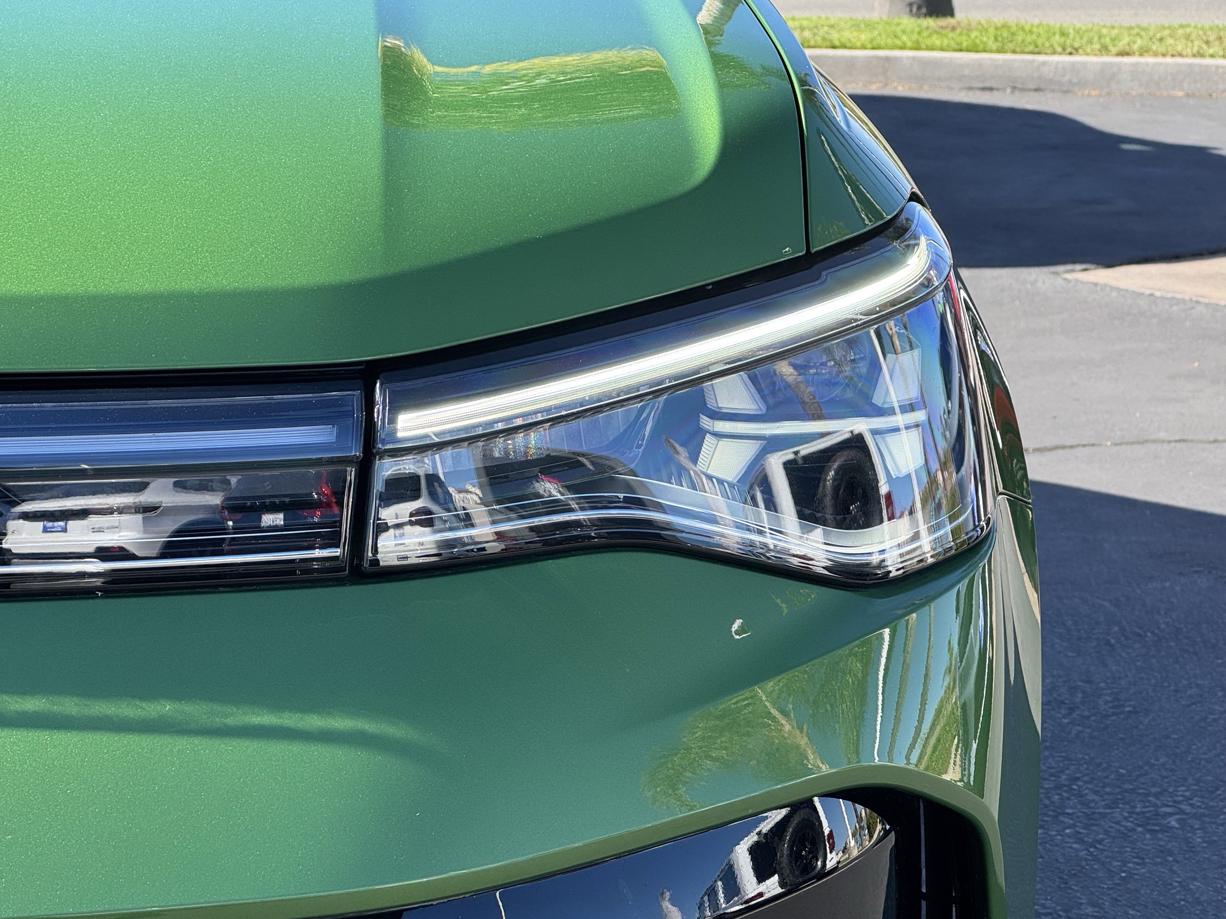 Certified 2025 Volkswagen Taos SE image 6