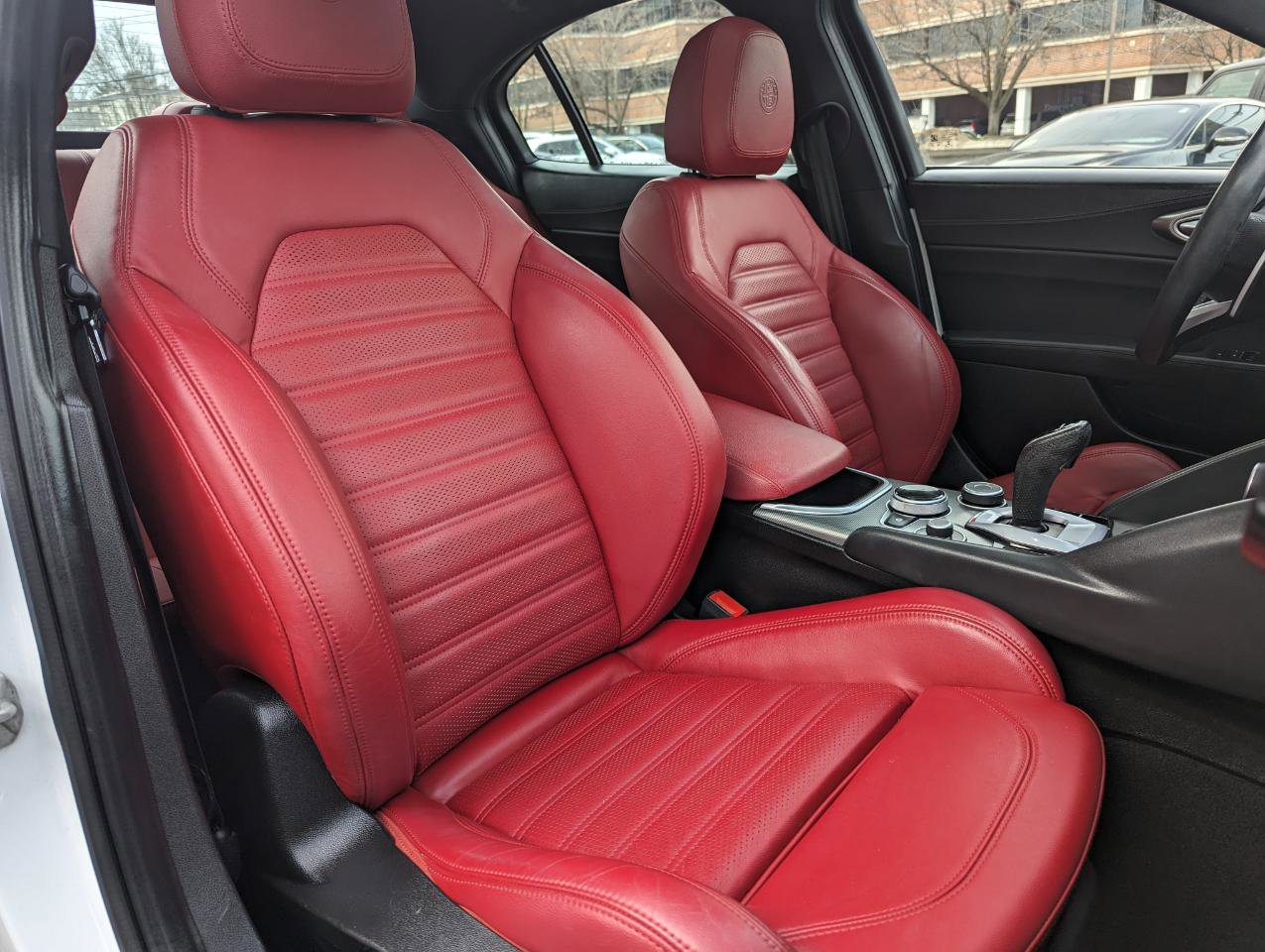 Used 2022 Alfa Romeo Giulia Veloce image 30