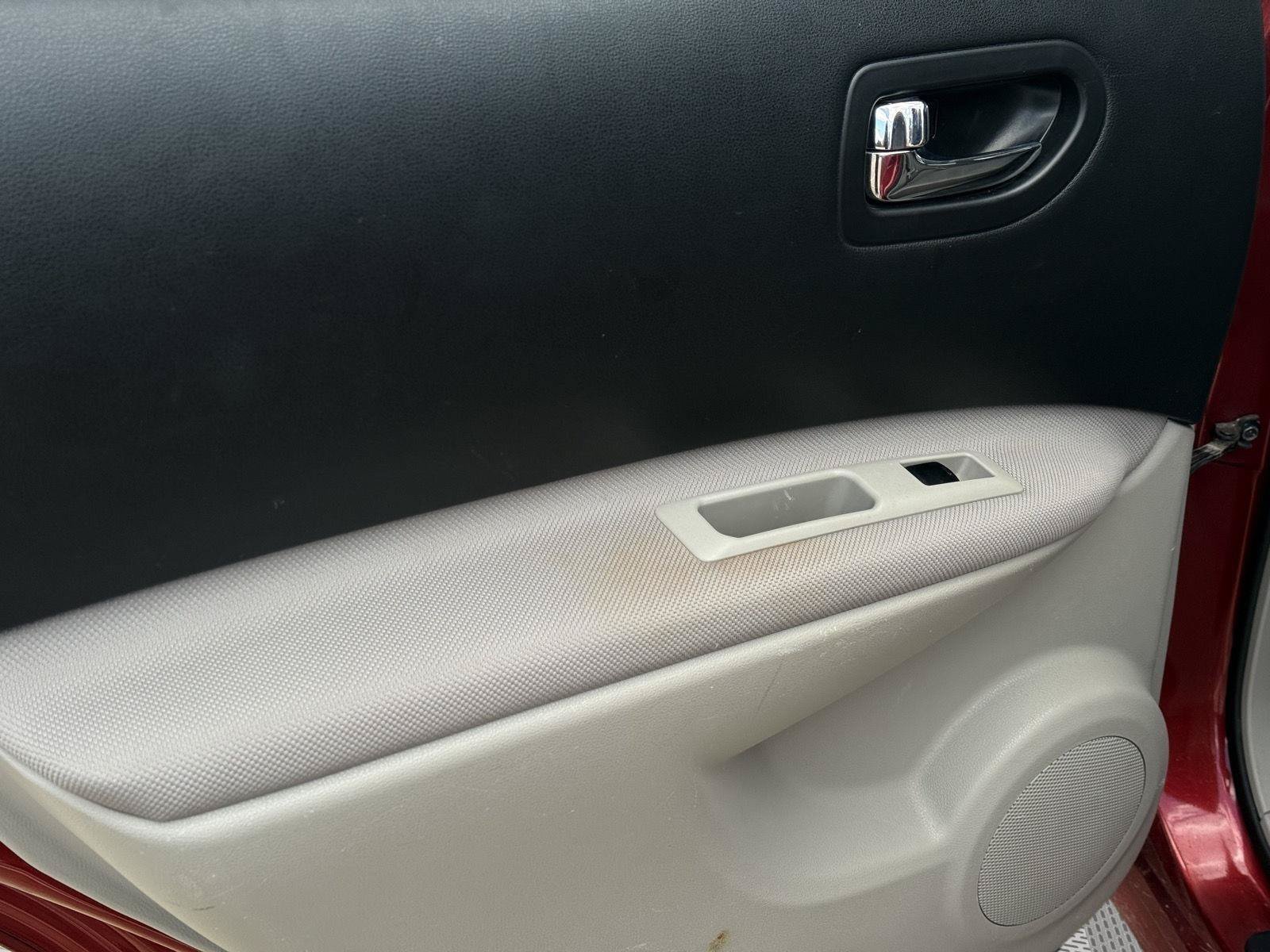 Used 2013 Nissan Rogue S w/ Special Edition Pkg FWD image 22